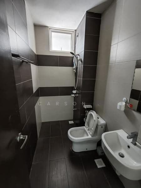 Kondominium untuk Dijual di M Condominium @ Larkin - Carson . - Bathroom - PropertyGuru.com.my
