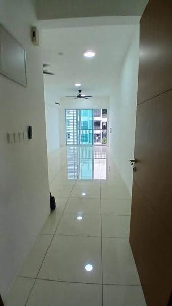 Kediaman Servis untuk Disewa di Palm Garden - Yong Soo Kee - Corridor - PropertyGuru.com.my