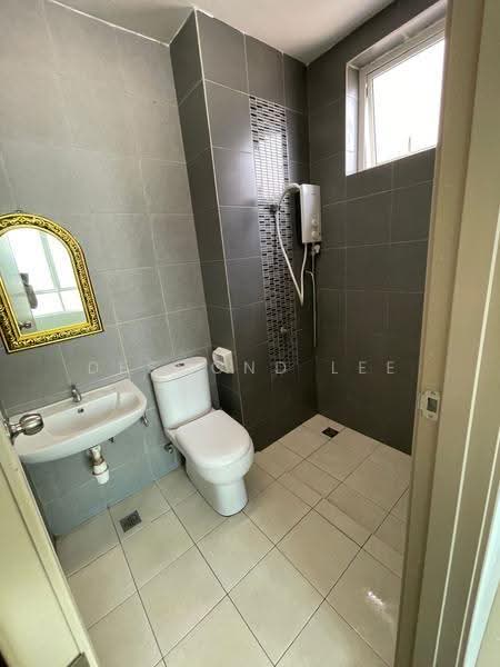 Condominium for Sale at Solaria Residences - Desmond Lee - Bathroom - PropertyGuru.com.my