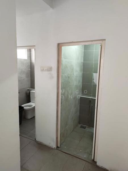 Shop / Office untuk Dijual di Taman Desa (Kuala Lumpur) - Nazmico Chong - Bathroom - PropertyGuru.com.my