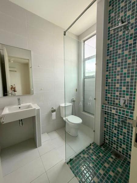 Bungalow House for Rent in Nilai (Negeri Sembilan) - Norlela Abdul Rahman - Bathroom - PropertyGuru.com.my