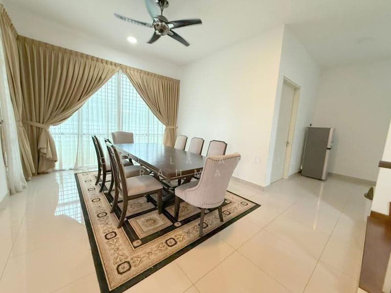 Bungalow House for Rent in Nilai (Negeri Sembilan) - Norlela Abdul Rahman - Dining Room - PropertyGuru.com.my