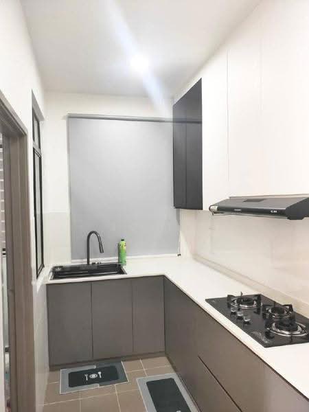 Kediaman Servis untuk Dijual di Jentayu Residensi @ Tampoi - Jovel Lim - Kitchen - PropertyGuru.com.my