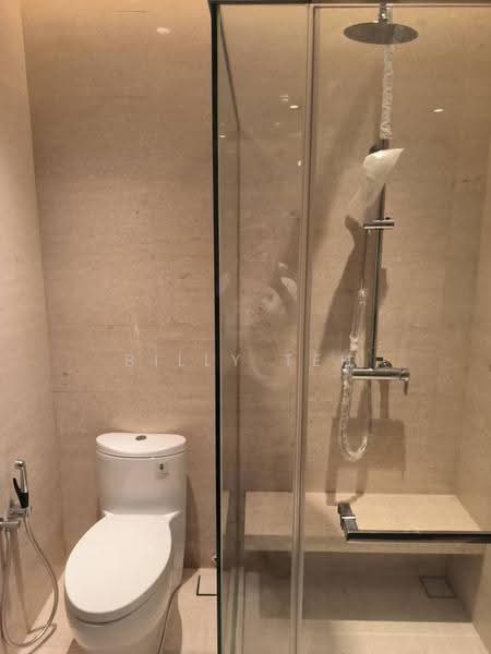 Kediaman Servis untuk Dijual di Marriott Residence @ Gurney - Billy Teh - Bathroom - PropertyGuru.com.my