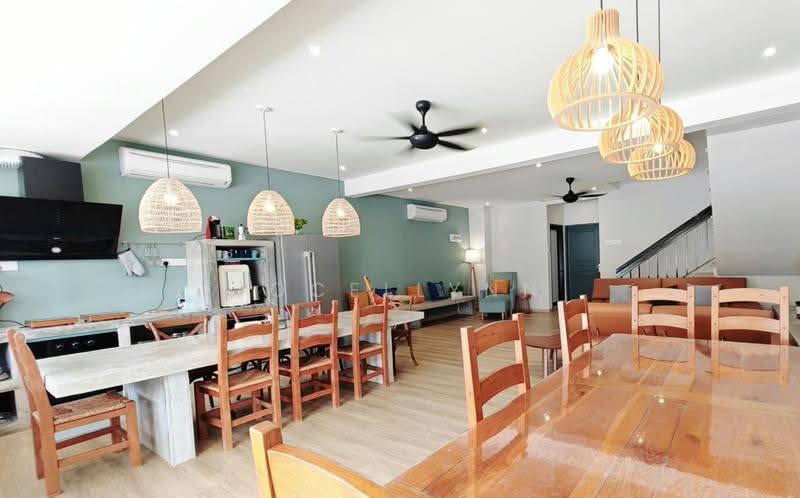 3-storey Terraced House for Rent in Batu Ferringhi (Penang) - Jocellynn Lee - PropertyGuru.com.my