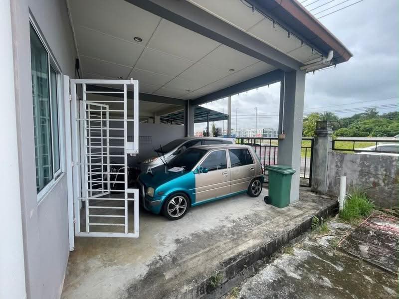 1-storey Terraced House for Sale in Kota Samarahan (Sarawak) - Alfred Chua - Exterior - PropertyGuru.com.my
