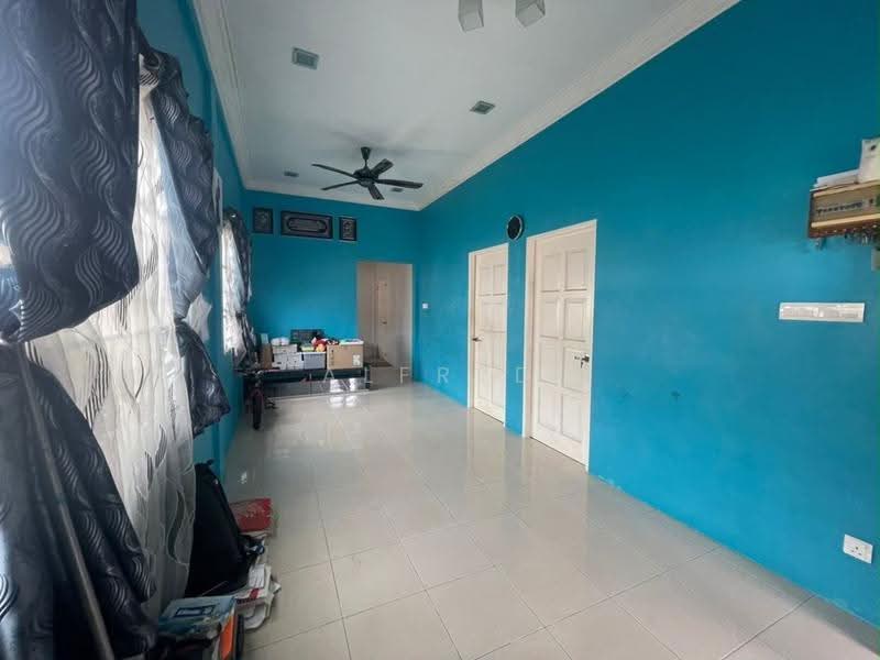 1-storey Terraced House for Sale in Kota Samarahan (Sarawak) - Alfred Chua - Living Room - PropertyGuru.com.my