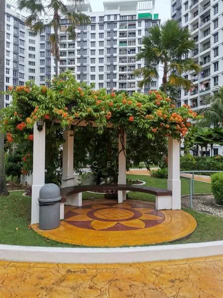 Kondominium untuk Dijual di Putra Place Condominium - Vince Tan - Exterior - PropertyGuru.com.my