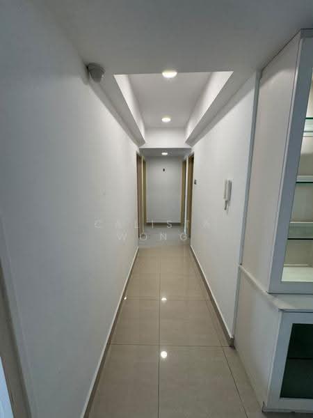 Kondominium untuk Disewa di Continental Heights - Calista Wong - Corridor - PropertyGuru.com.my