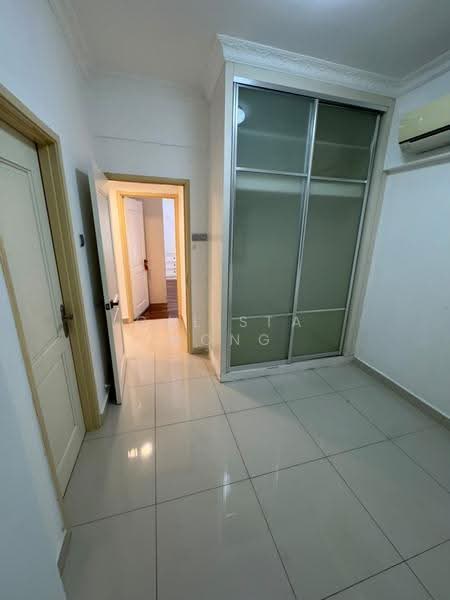 Kondominium untuk Disewa di Continental Heights - Calista Wong - Corridor - PropertyGuru.com.my