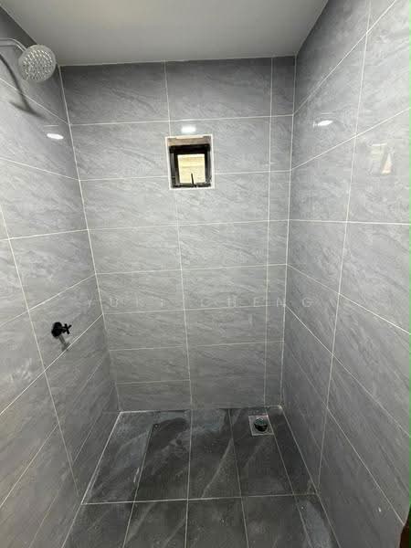 Rumah Flat untuk Dijual di Setia Indah Flat - Yuki Cheng - Bathroom - PropertyGuru.com.my