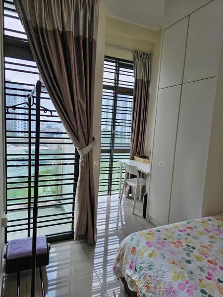Kediaman Servis untuk Dijual di Palazio - Wennes Go - Bedroom - PropertyGuru.com.my