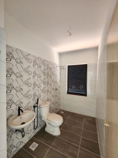 Rumah Teres 2-Tingkat untuk Dijual di Bandar Tasek Idaman (Batu Gajah) - Qazin Khoo - Bathroom - PropertyGuru.com.my