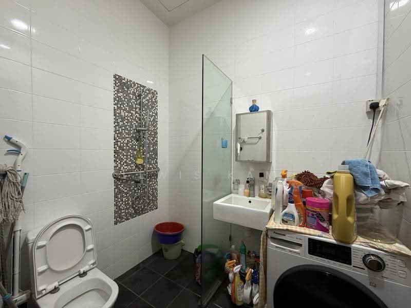 3.5-storey Terraced House for Sale in Tanjung Bungah (Penang) - Lewis Kam - Bathroom - PropertyGuru.com.my