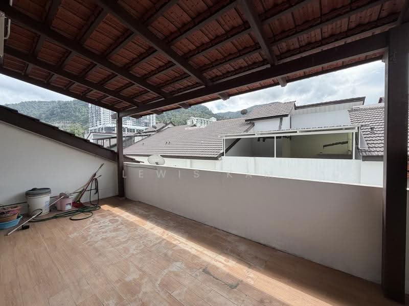 3.5-storey Terraced House for Sale in Tanjung Bungah (Penang) - Lewis Kam - Balcony - PropertyGuru.com.my