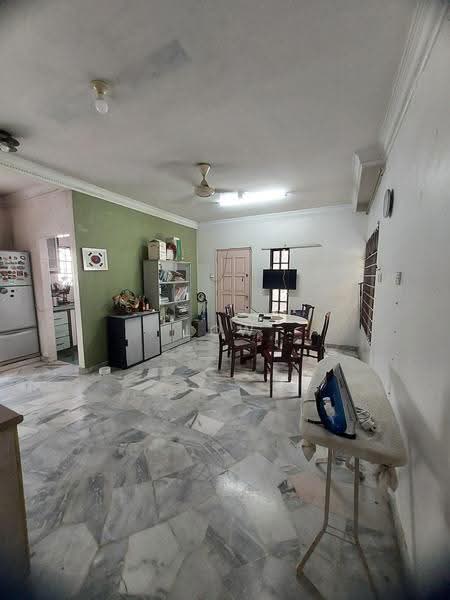 Rumah Berkembar untuk Dijual di Bandar Baru Sri Petaling (Sri Petaling) - LOW WK - Living Room - PropertyGuru.com.my