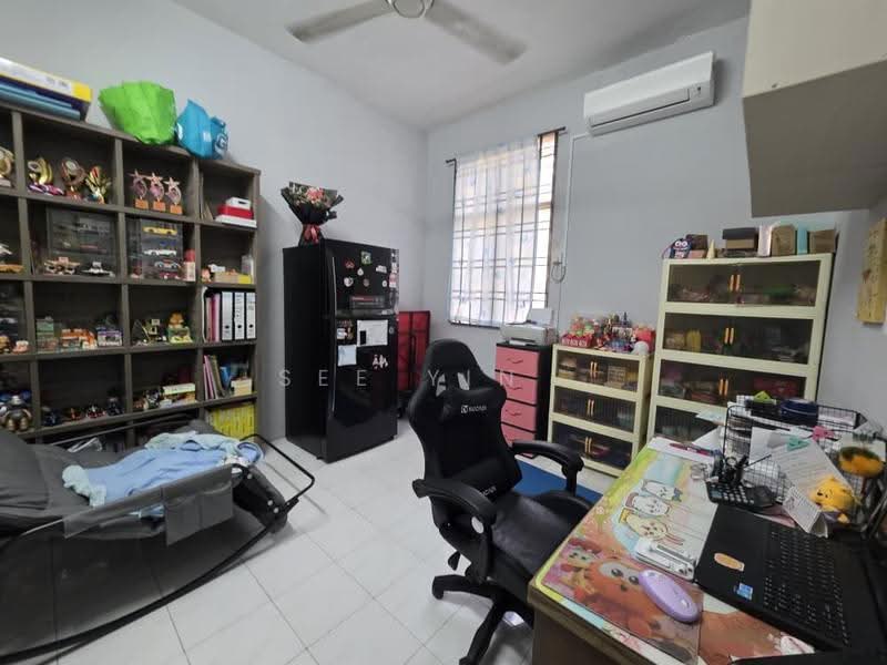 Rumah Teres 2-Tingkat untuk Dijual di Taman Putri Kulai (Kulai) - See Yin . - Study - PropertyGuru.com.my