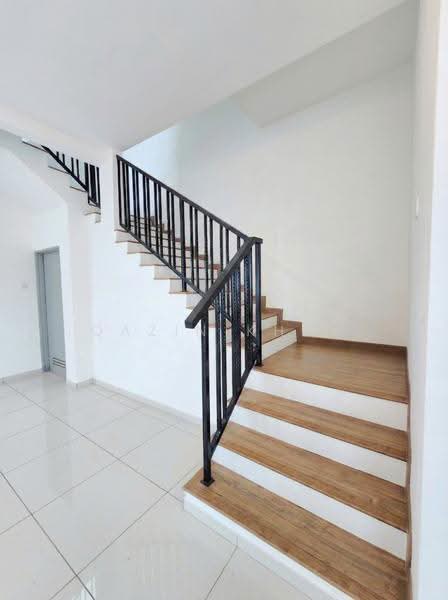 Semi-Detached House for Sale in Bandar Lahat Mines (Lahat) - Qazin Khoo - Entrance - PropertyGuru.com.my