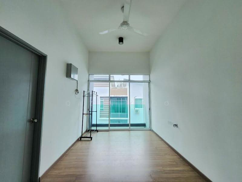 Semi-Detached House for Sale in Bandar Lahat Mines (Lahat) - Qazin Khoo - Living Room - PropertyGuru.com.my