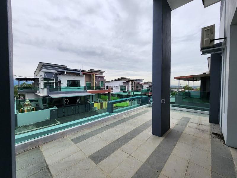 Semi-Detached House for Sale in Bandar Lahat Mines (Lahat) - Qazin Khoo - Balcony - PropertyGuru.com.my