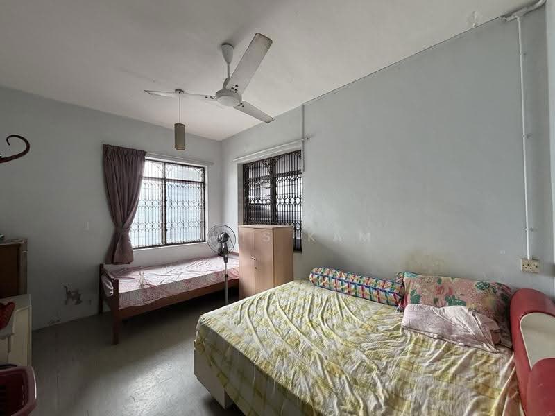 Bungalow House untuk Dijual di Tanjung Bungah (Penang) - Lewis Kam - Bedroom - PropertyGuru.com.my
