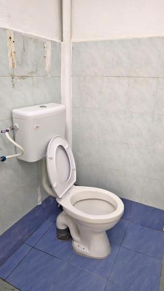 Flat for Sale at Flat Taman Ungku Tun Aminah - Cavin Sim - Bathroom - PropertyGuru.com.my