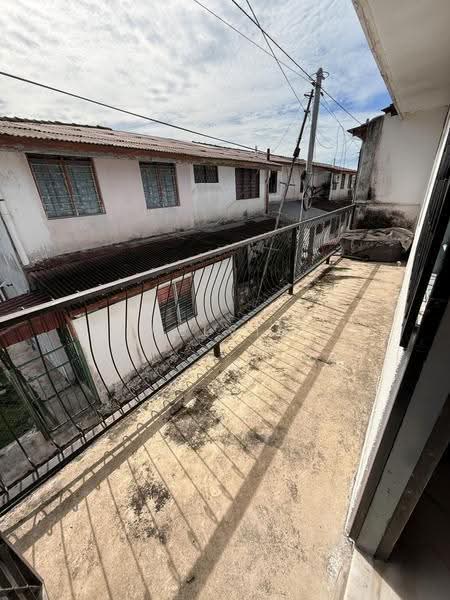 Rumah Teres untuk Dijual di Taman Sri Wani (Ipoh) - Kelvin Chong - Balcony - PropertyGuru.com.my