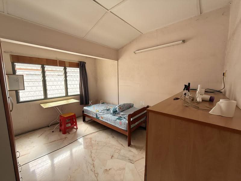 Rumah Teres untuk Dijual di Taman Sri Wani (Ipoh) - Kelvin Chong - Bedroom - PropertyGuru.com.my