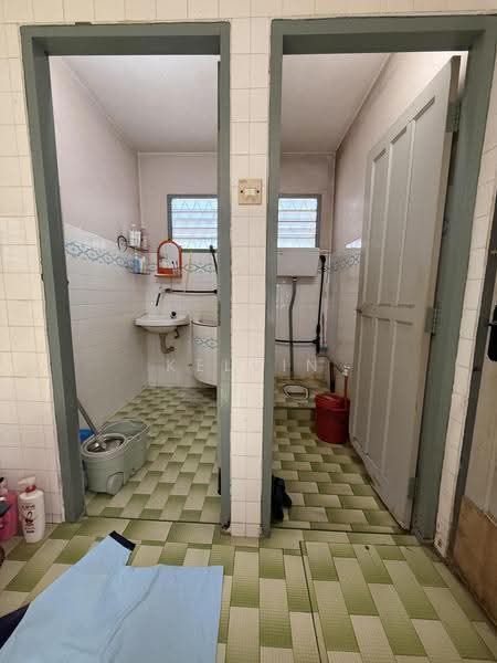 Rumah Teres untuk Dijual di Taman Sri Wani (Ipoh) - Kelvin Chong - Bathroom - PropertyGuru.com.my