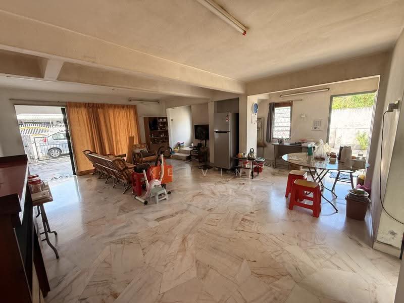 Rumah Teres untuk Dijual di Taman Sri Wani (Ipoh) - Kelvin Chong - Living Room - PropertyGuru.com.my