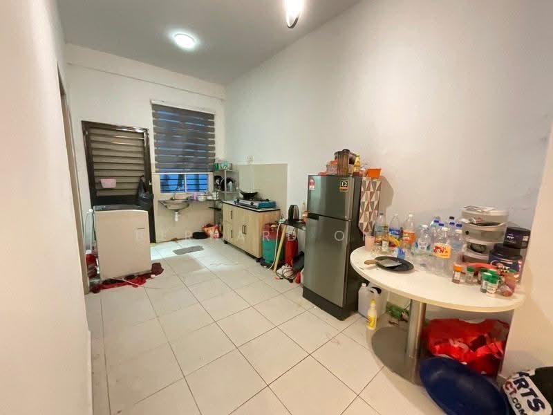 3-storey Terraced House for Sale in Taman Kundang Jaya (Rawang) - Bernard Ong - Kitchen - PropertyGuru.com.my