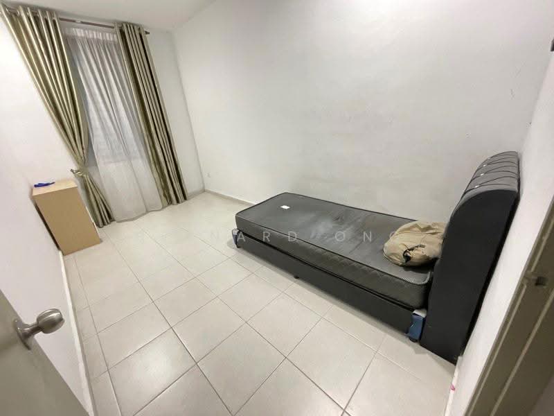 3-storey Terraced House for Sale in Taman Kundang Jaya (Rawang) - Bernard Ong - Bedroom - PropertyGuru.com.my