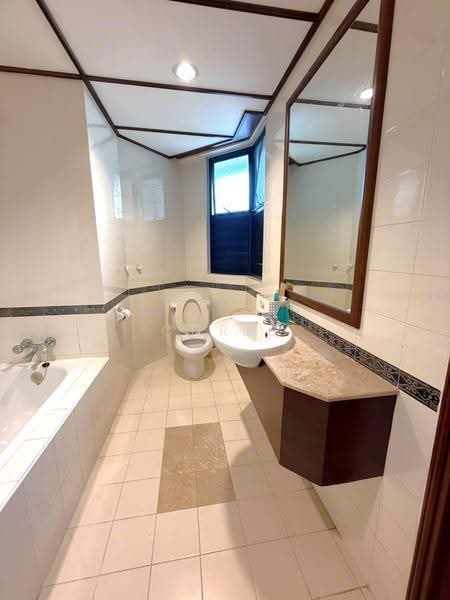 Kondominium untuk Disewa di Bellisa Court - Chris Teoh - Bathroom - PropertyGuru.com.my