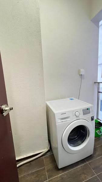 Condominium for Rent at Lovell @ Country Garden Danga Bay - Thea Lai - Balcony - PropertyGuru.com.my