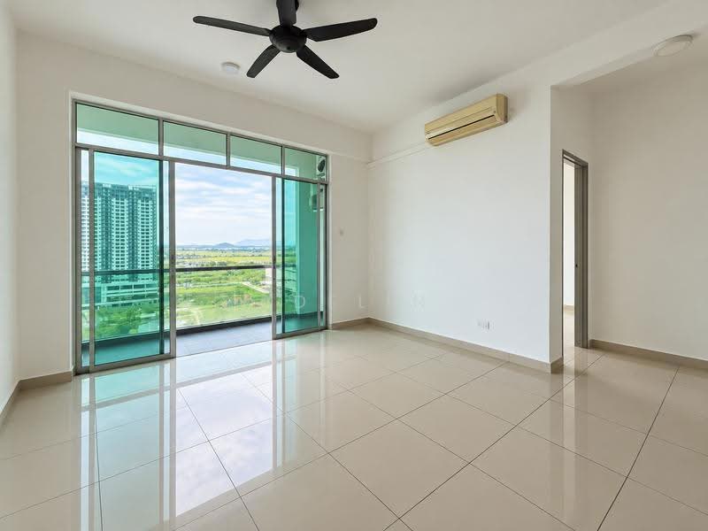 Kediaman Servis untuk Dijual di BM City Suites @ BM City Mall - Adelin Teh - Living Room - PropertyGuru.com.my