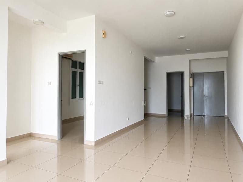 Kediaman Servis untuk Dijual di BM City Suites @ BM City Mall - Adelin Teh - Living Room - PropertyGuru.com.my
