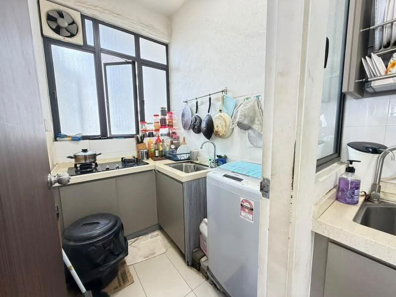 Kediaman Servis untuk Dijual di Seasons Garden Residences - Andrew Pang - Kitchen - PropertyGuru.com.my