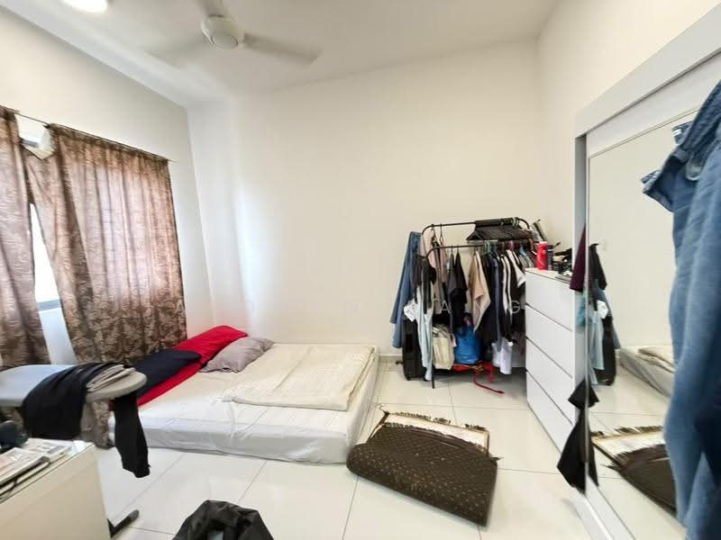 Kediaman Servis untuk Dijual di Seasons Garden Residences - Andrew Pang - Bedroom - PropertyGuru.com.my