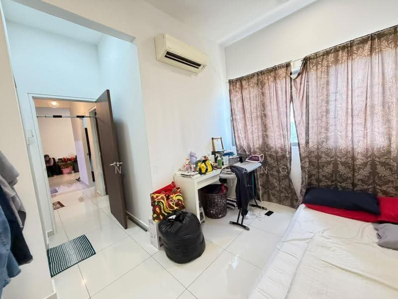 Kediaman Servis untuk Dijual di Seasons Garden Residences - Andrew Pang - Bedroom - PropertyGuru.com.my