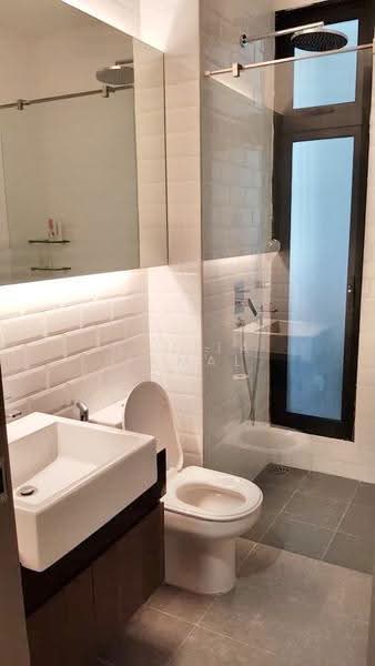 Service Residence for Sale at Serviced Residence @ Shaftsbury Putrajaya - DJULIA JAMAL - Bathroom - PropertyGuru.com.my