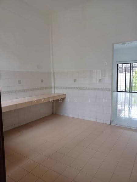 Rumah Teres 2-Tingkat untuk Dijual di Taman Desa Melati (Nilai) - Francis Lim - Kitchen - PropertyGuru.com.my