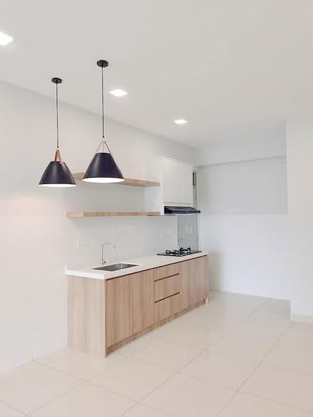 Condominium for Sale at Tropicana Bay Residences - Vincent Ooi - Kitchen - PropertyGuru.com.my