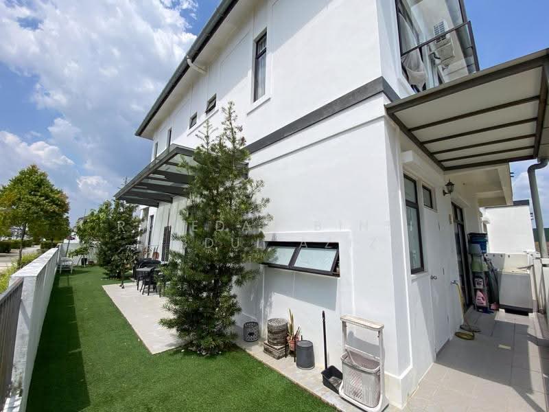 Rumah Teres 2-Tingkat untuk Dijual di Eco Grandeur (Puncak Alam) - Rafedah Binti Abdul Aziz - Exterior - PropertyGuru.com.my