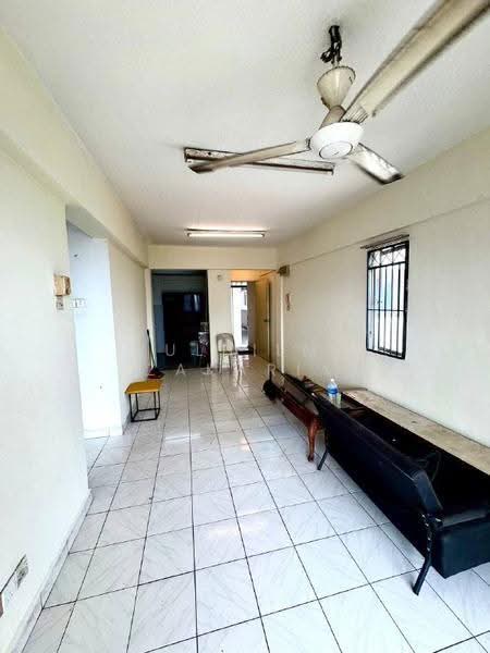 Pangsapuri untuk Dijual di Arena Green - Zulhilmi Zakaria - Living Room - PropertyGuru.com.my