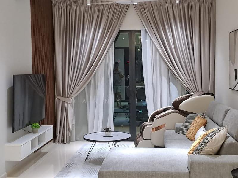 Kediaman Servis untuk Dijual di Residensi Solaris Parq - Danny Lim - Living Room - PropertyGuru.com.my