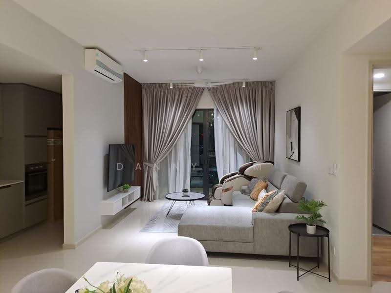 Kediaman Servis untuk Dijual di Residensi Solaris Parq - Danny Lim - Living Room - PropertyGuru.com.my