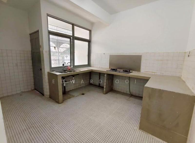 Rumah Teres 2-Tingkat untuk Dijual di Taman Bukit Indah (Ulu Kelang) - Edward Ooi - Kitchen - PropertyGuru.com.my