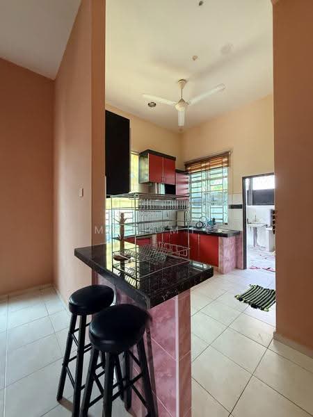Semi-Detached House for Rent in Kampung Parit Raja (Muar) - M Jamil Ali - Kitchen - PropertyGuru.com.my