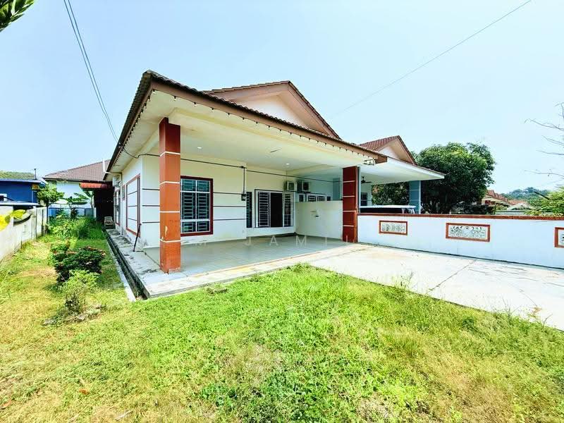 Semi-Detached House for Rent in Kampung Parit Raja (Muar) - M Jamil Ali - Exterior - PropertyGuru.com.my