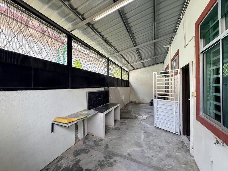 Semi-Detached House for Rent in Kampung Parit Raja (Muar) - M Jamil Ali - Exterior - PropertyGuru.com.my